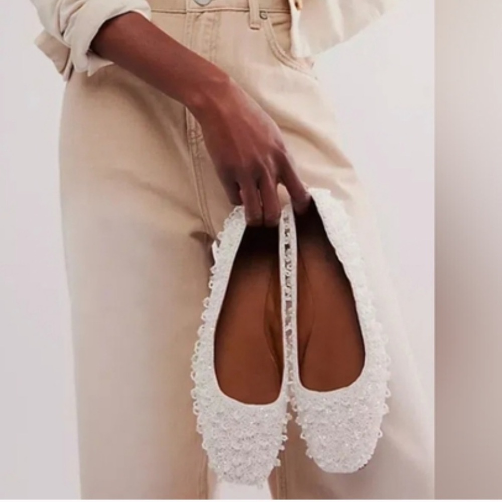 nwt nwb Free People White beaded weekends out embellished Flats - Picture 9 of 10